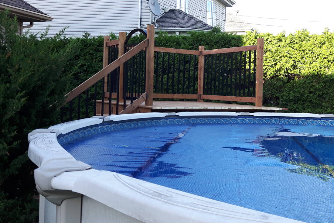 piscine avec deck