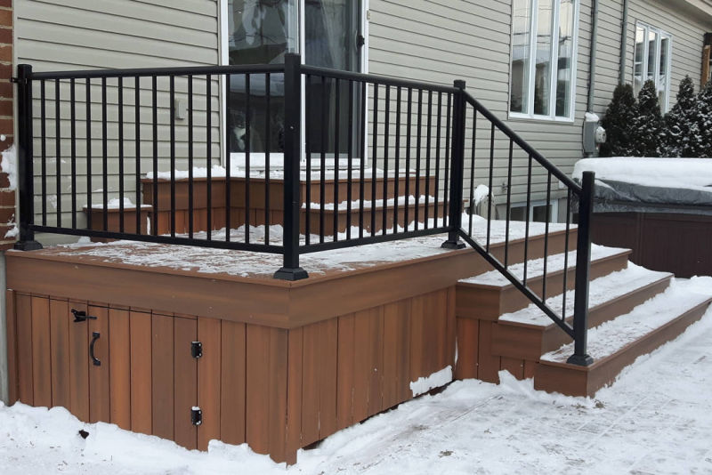 balcon couvert de neige